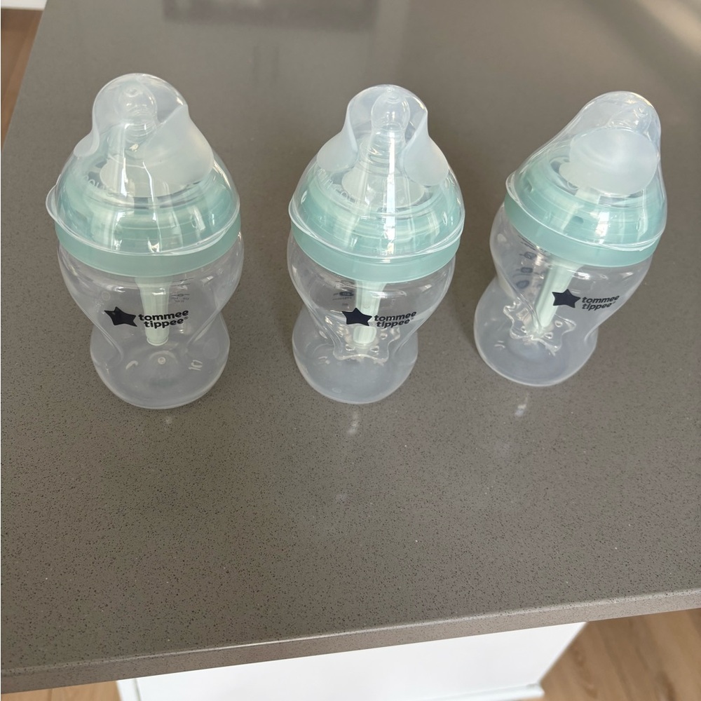 Tommee Tippee Baby Bottles Set
